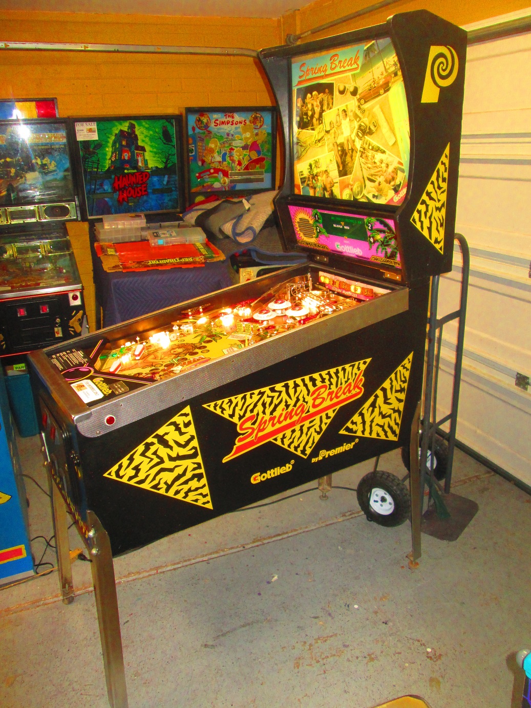 This game also features what seems like the most balls ever, with an automatic multiball to start each ball that adds another ball each time.